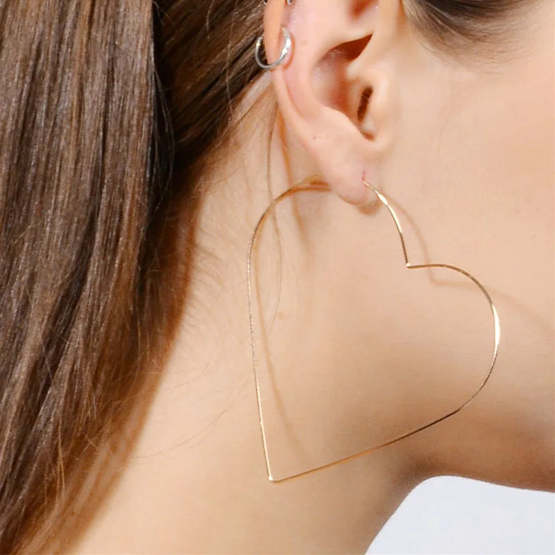 

FSUNION 2020 New Fashion Personality Exaggerated Sexy Tide Female Earrings Love Big Heart Empty Earrings Jewelry Drop Earrings