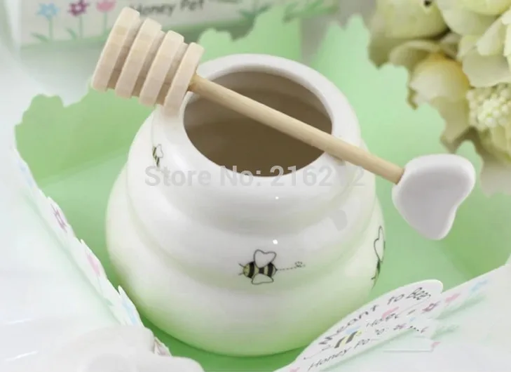 

Fashion Hot Ceramic Meant to Bee Honey Jar Honey Pot Ceramic Honey Pot with Wooden Dipper Wedding Party Favors Gifts