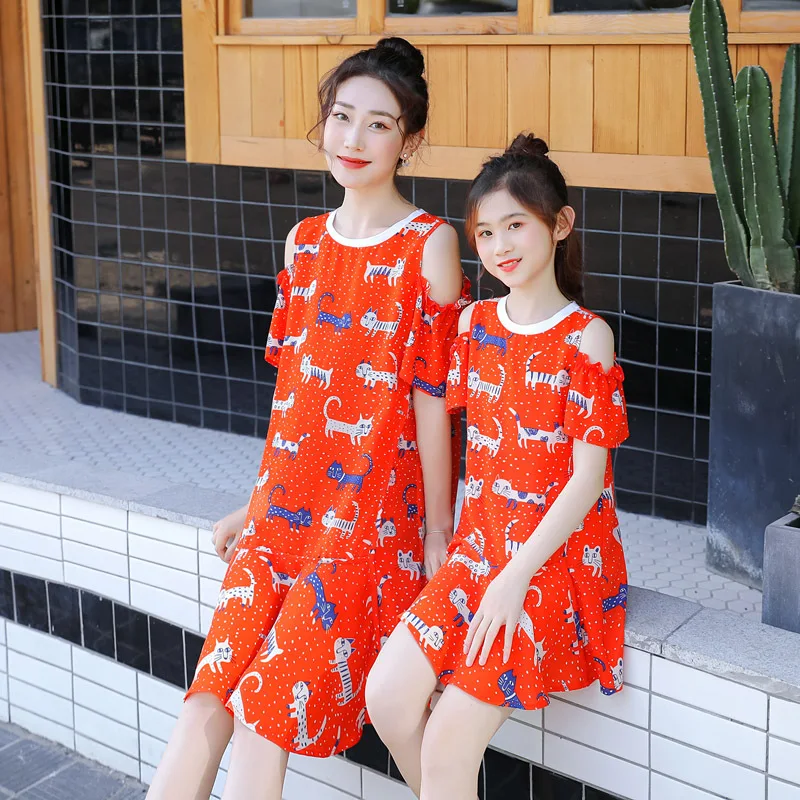 WLG family matching clothes mother and daughter cat printed beige red dress casual party clothes