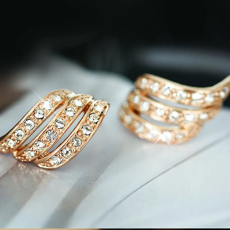 Серьги в виде трехмерных крыльев Ангела с инкрустацией из фианита|earring stone|earrings