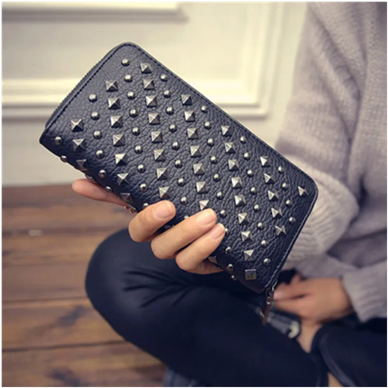 

Women Wallets Fashion Rivets Genuine Leather Wallet Women Clutch Wallet Lady Clutch Bag Coin Purse Phone Case Card Holder Bolsas