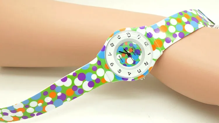 2667447139_677347802