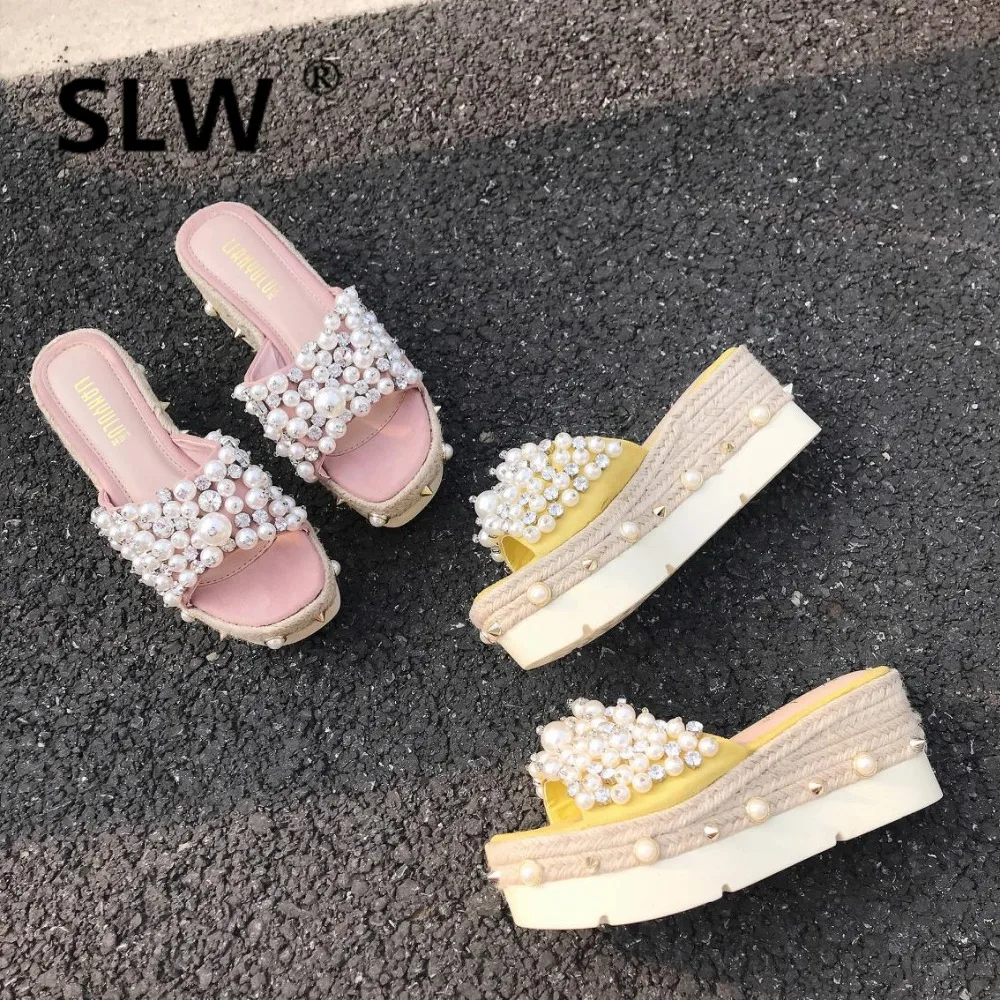 

Women's Slippers 2019 Platform On A Wedge Low Heeled Mules Shoes Bohemia Glitter Slides Bling Bling Flock String Bead New Heels