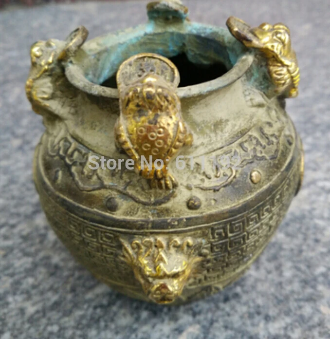 

Chinese old bronze gilt lion frog Lucky Home Feng Shui jar Antique pot metal crafts