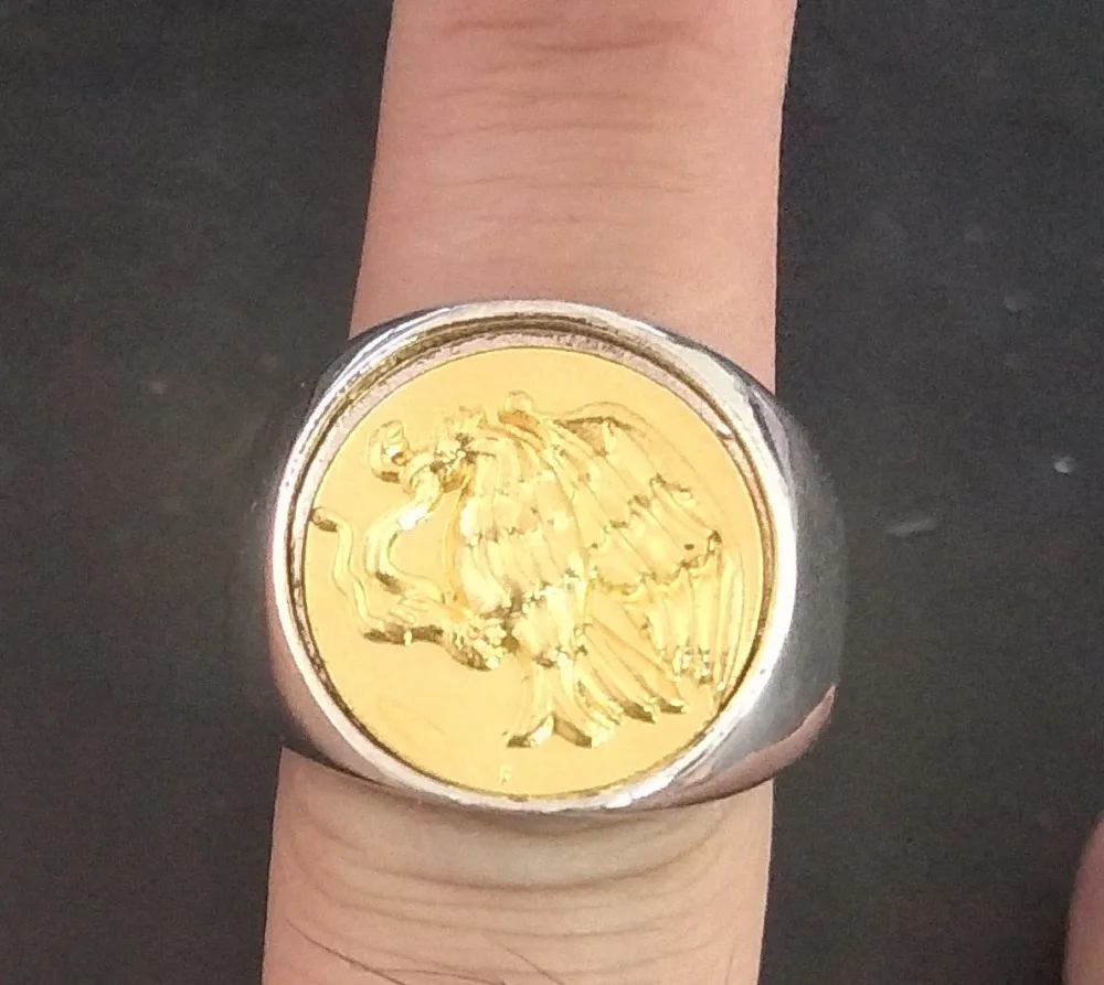 

The eagle holds the snake Mexico RING Honor ring customization high school ring