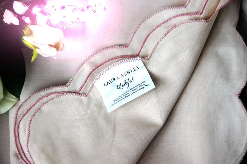 

Wholesale lot Beige Cotton Napkin Set With Hand Crochet frill 50*50cm