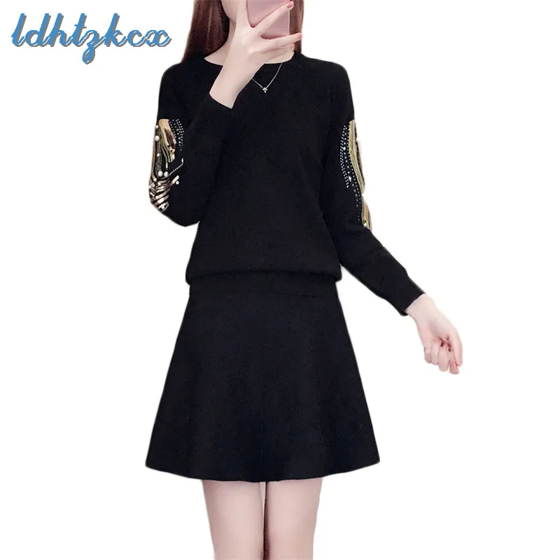 

Women Set Plus Size Black Sweater and Mini Skirts Two Piece Sets 2019 Spring Korean Office Lady Beading Sequin Set Feminina CX04