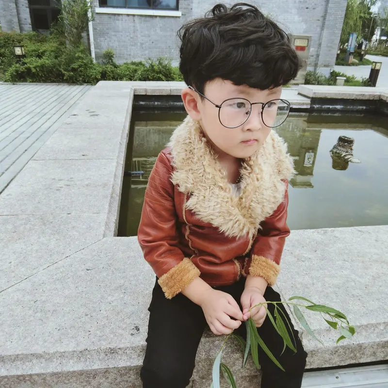 

Children's clothes and velvet coat the new winter 2016 boys composite skin leather coat lapels Han edition short fur