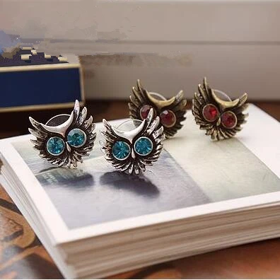 Hot Fashion European and American popular retro big eyes owl earrings Luxury Rhinestone blue crystal Stud Earrings women jewelry
