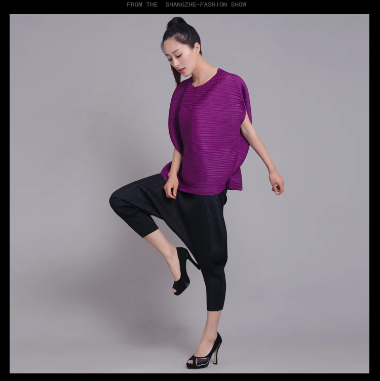 

Spring and autumn suit with pure-colored pleated bat sleeves, cape, T-shirt, crotch trousers, and harems in large size free ship