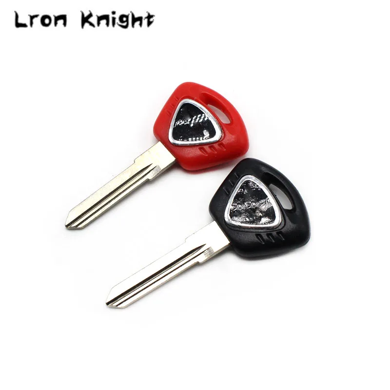 

For Triumph 1050 T955 Street Triple 675 Tiger 800 Motorcycle Accessories Moto Embryo Blank Key can be installed chips Motor bike
