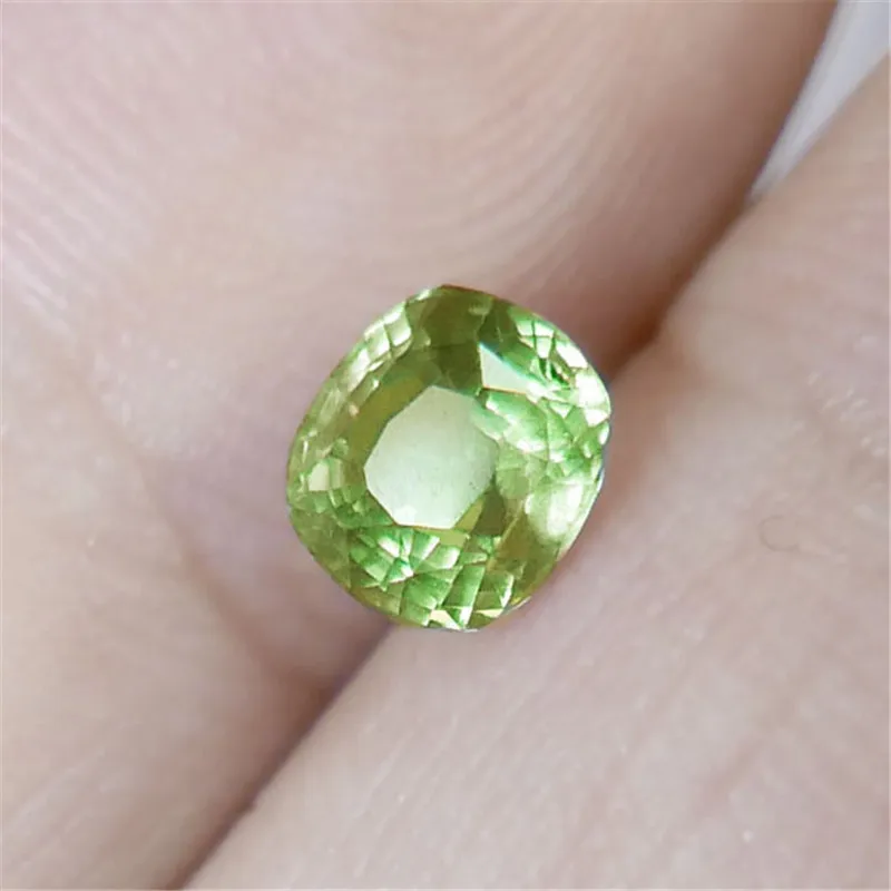 1.01 carat Natural Alexandrite Loose Stone AIGS Certificate Crystal