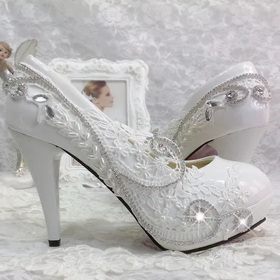 

shoes women new wedding shoes pure white Pearl Diamond crystal shoes waterproof single white bride wedding shoes party showing