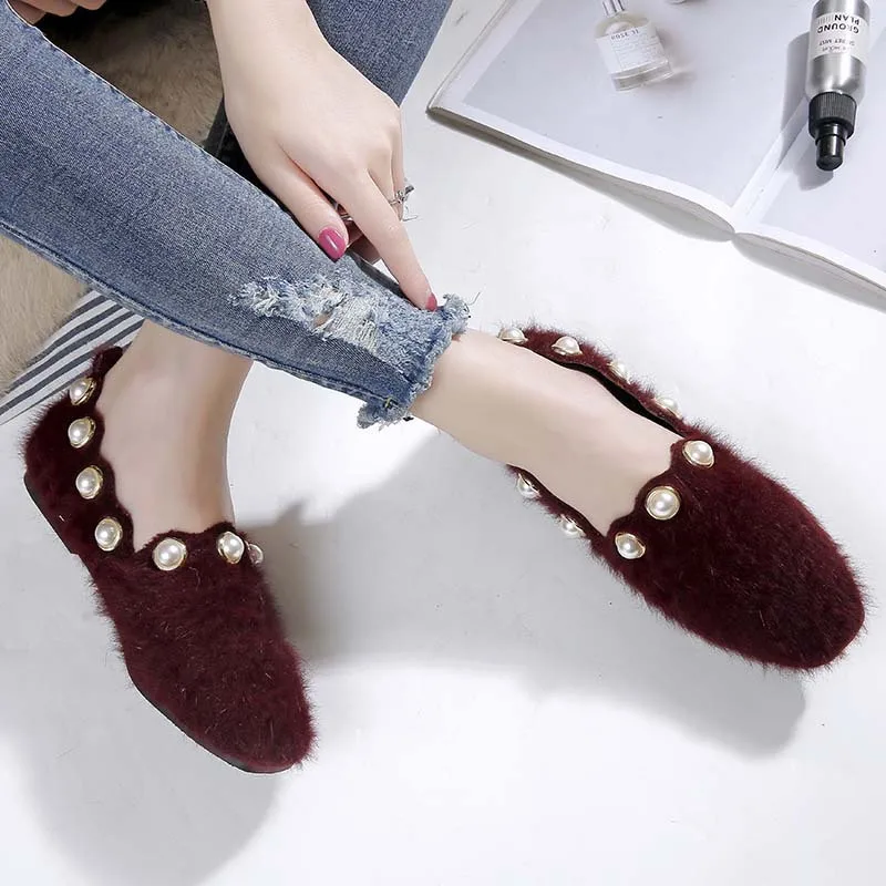 

Plus Size Shoes Woman Mink Fur Flats Low Heels Pearl Shoes Ladies Loafers Pointed Toe Moccasins Fur Espadrilles Size 40/42/43