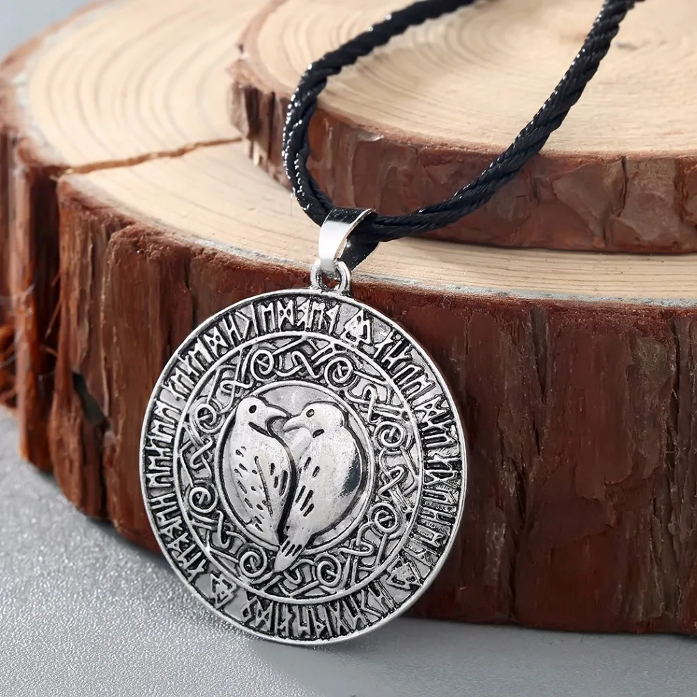 

CHENGXUN Retro Men Norse Vikings Pendant Necklace Valknut Raven RUNE PENDANT Knot Amulet Pendant Necklace Nordic Talisman