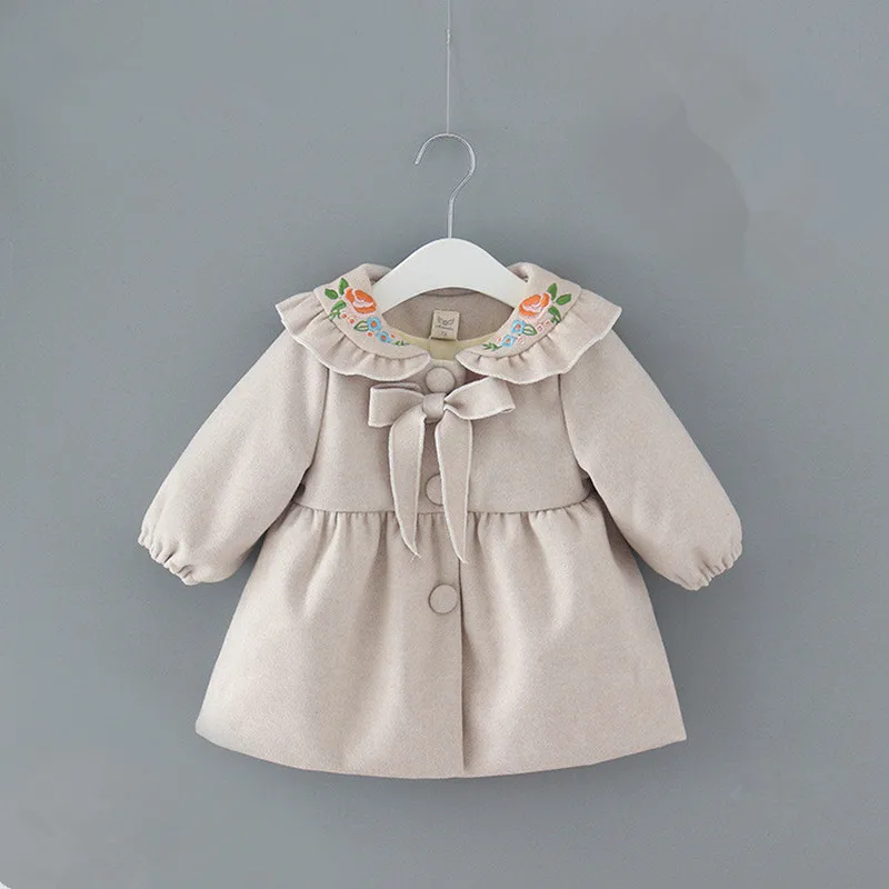 

Girls Coats England Style Winter New Years Thick Baby Girl Jackets Kid Coats Cotton Bow-Knot Embroidery Girl Jackets and Coats