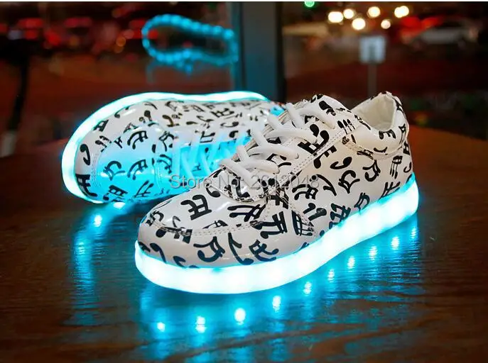 Детские Девочки/Мальчики светодиодные кроссовки светодиодный цвета детские модные кроссовки с зарядкой через USB детская обувь с подсветкой