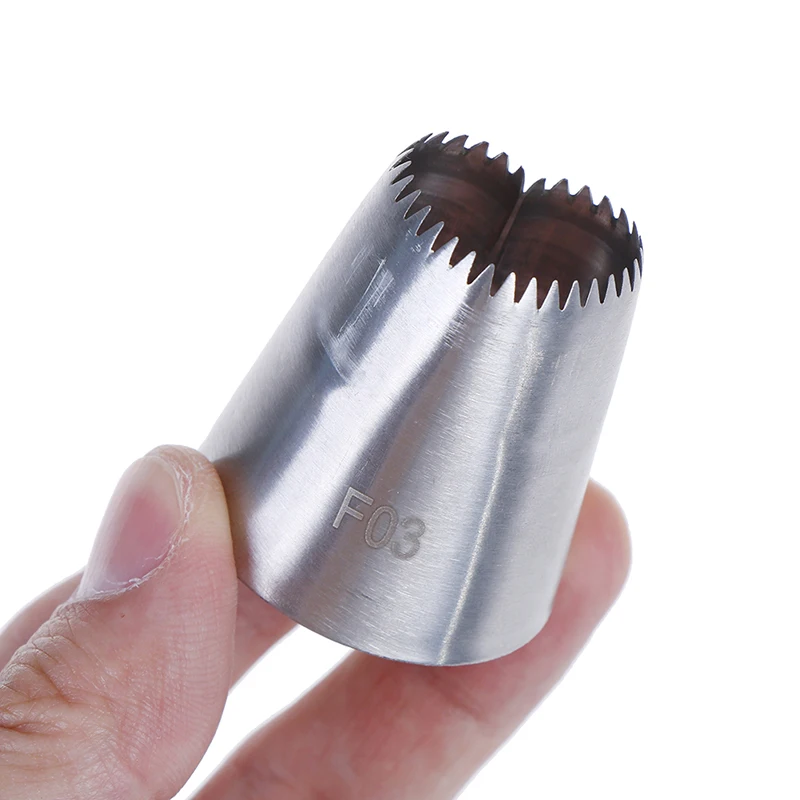 

1PC Stainless Steel DIY Cream Cupcake Pastry Tips Heart-shape Icing Piping Nozzle Kitchen Bakery Cake Decoration Tool