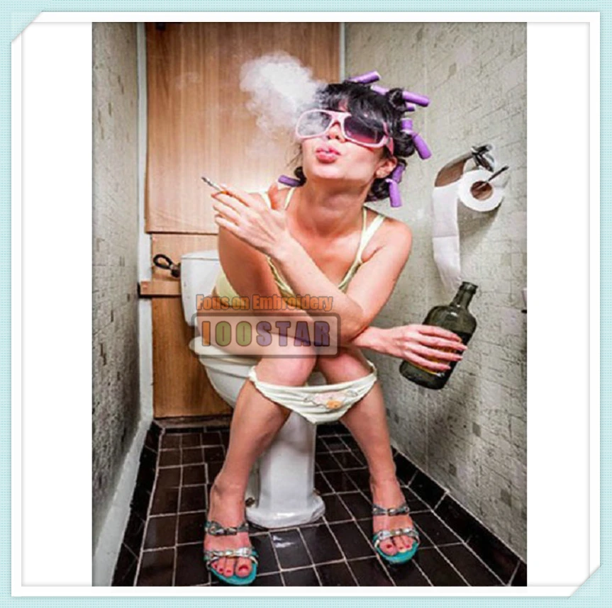 

Full Round Drill 5D DIY Diamond Painting Funny Toilet women Diamond Embroidery Cross Stitch Mosaic Home toilet Decoration YF1618