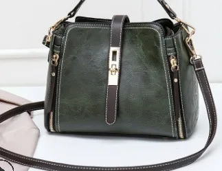 Новинка, модные кожаные однотонные женские сумки с кисточками, женская сумка для покупок, повседневные сумки через плечо C810 - Цвет: Зеленый