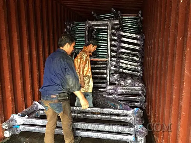loading container.jpg