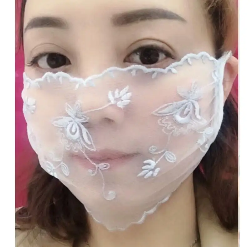 

2019 summer new single layer lace mask female sense adult flower net increase dust mask Random Color 2pcs