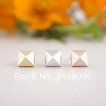

Fashion Pink Little Square Pyramid stud Earrings