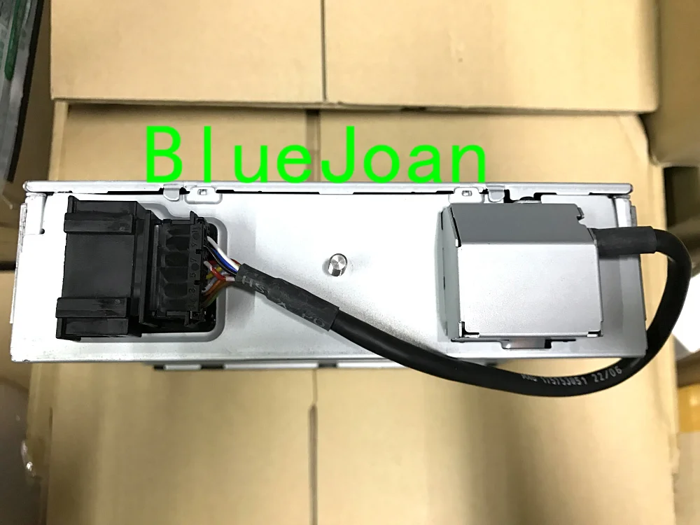 VW 6 DSIC CD CHANGER...