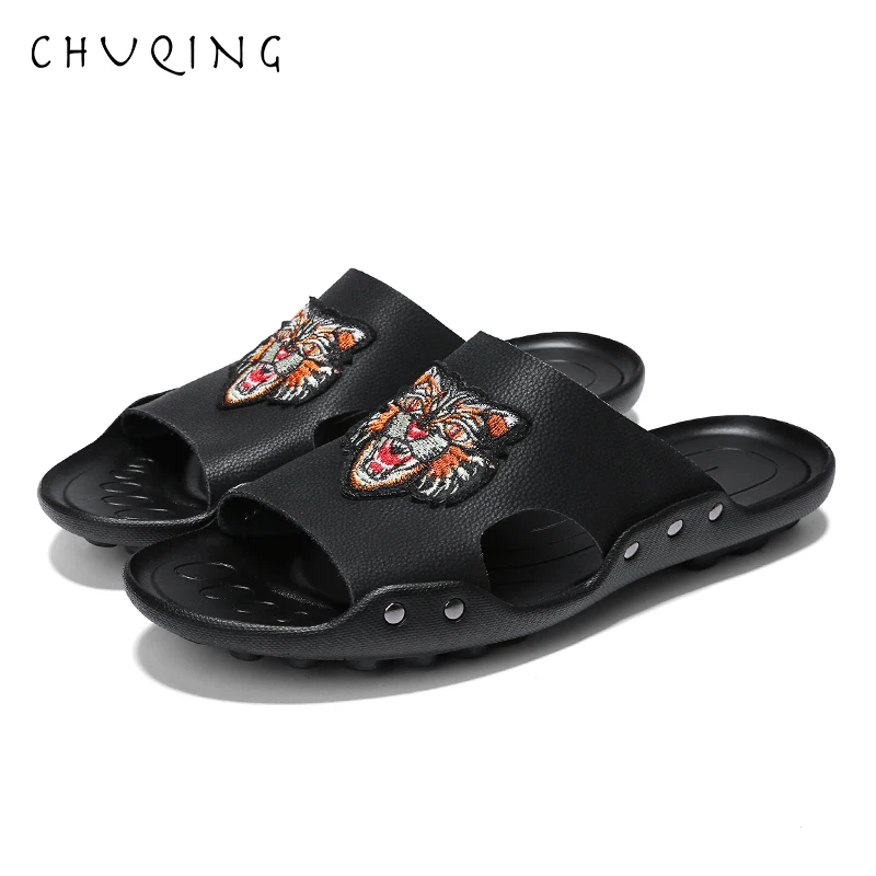 CHUQING/ г.; летние мужские тапочки из натуральной кожи; уличные тапочки; пляжная обувь; мужские шлепанцы; большие размеры 38-47 - Цвет: Black