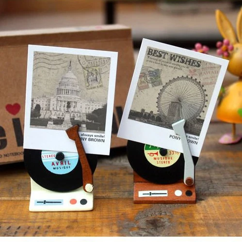 

1PC Retro Vintage Gramophone Memo Clip Note Holder Stand Wedding Favors Place Porta Fotos Card Holder Home Decoration