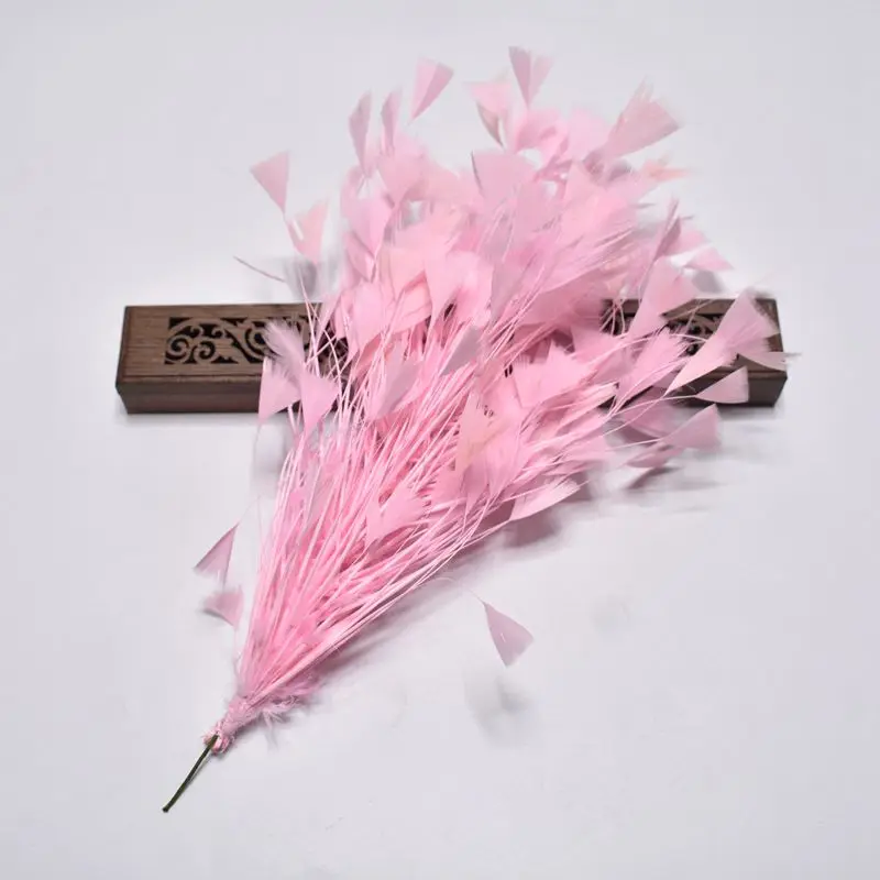 1pcs Beautiful crafts Goose feather party decorations 30CM colored Feathers wedding corsages DIY Carnival headdress Accessories - Цвет: Light pink