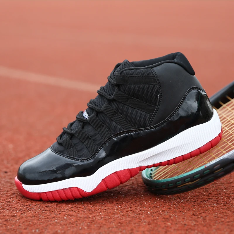 2018 New Medium Cut Basketball Shoes for Man Outdoor Sport Sneakers For