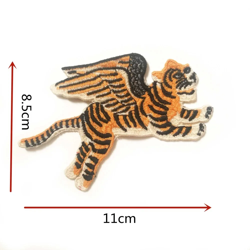 Высокое качество вышитый Маленький летающий тигр крылья патч швейная аппликация пришить патчи рубашка сумка куртка значки на одежду животное