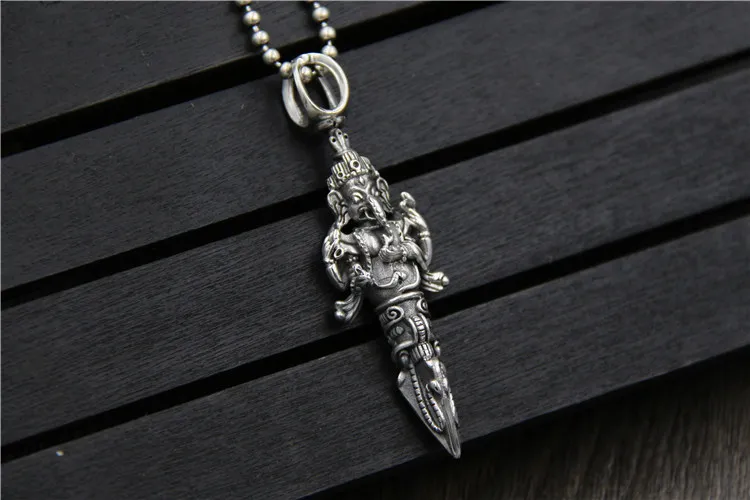 silver-dorje-pendant001a