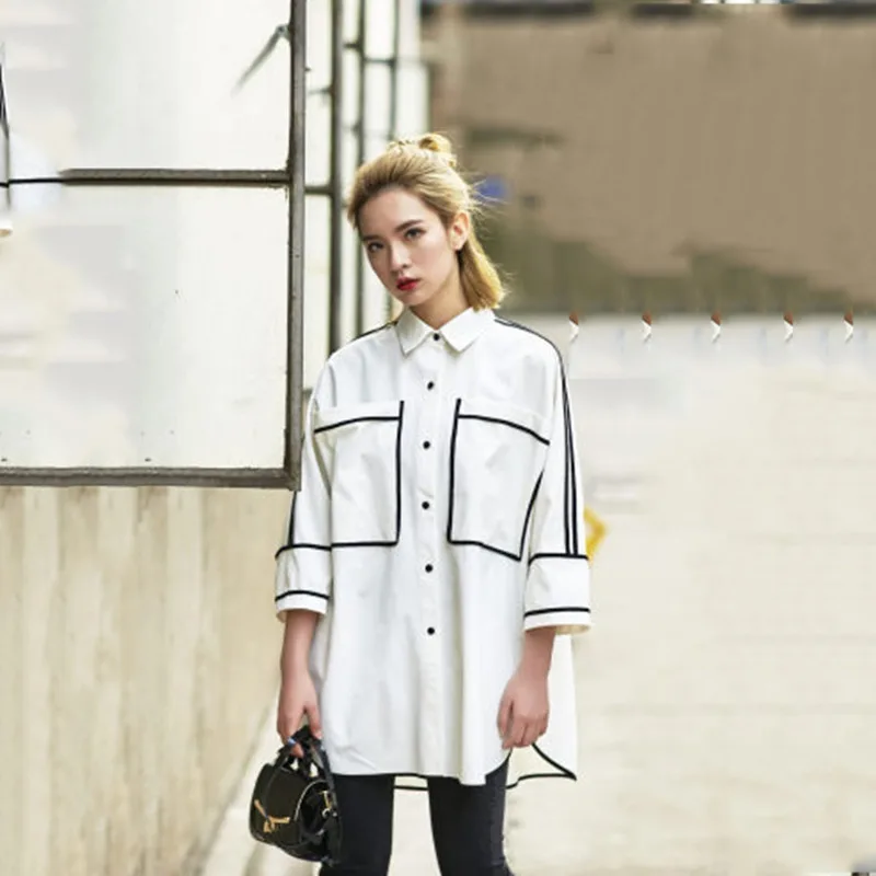 

[DEAT] 2018 New Black White Hit Color Turn Down Batwing Type Half Sleeve Long Shirt Loose Casual Fashion Women's Tops YE12600