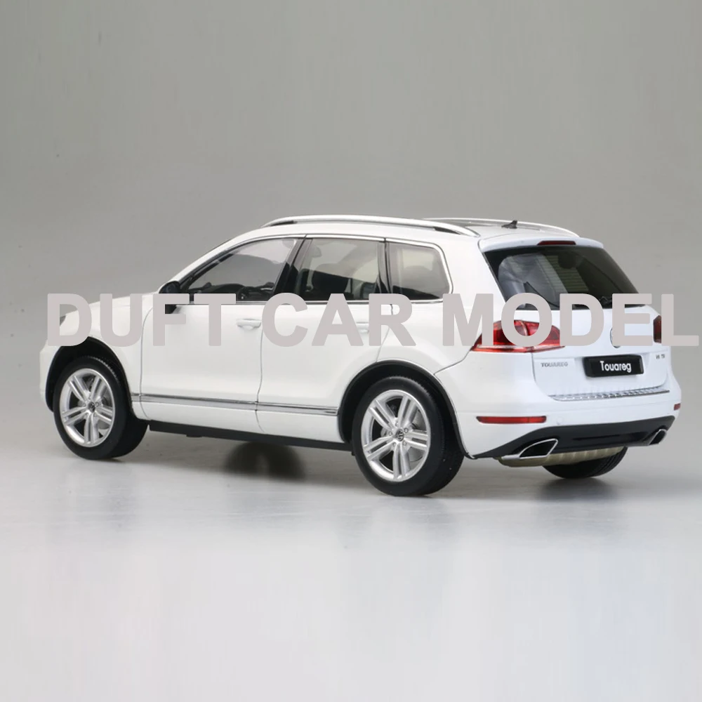 Литая 1:18 игрушка из сплава модель машинки GTA Touareg Детские игрушечные оригинальный