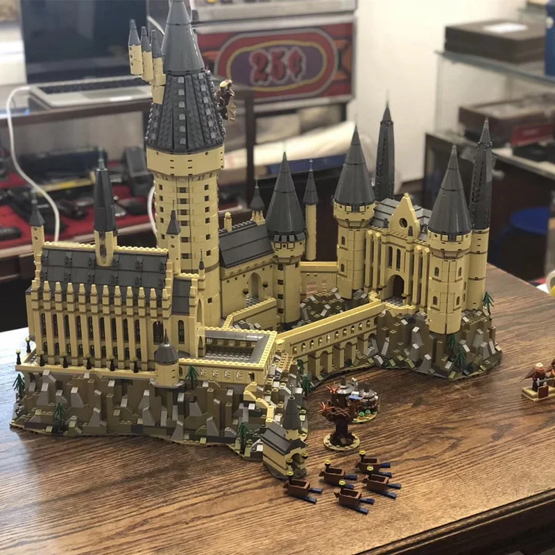 

Movie 16060 6742PCS Hogwarts Castle Sets Compatible 71043 Model Building Blocks Kits Bricks Educational Toys For Children