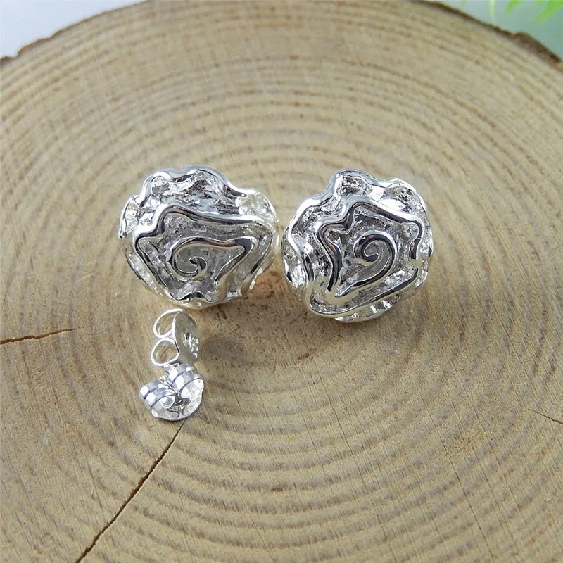 

1 Pairs Fashion Sexy Women Girl Beautiful Stud Earrings Rose Flower Shape Earrings Metal Pentagram Jewelry Accessory