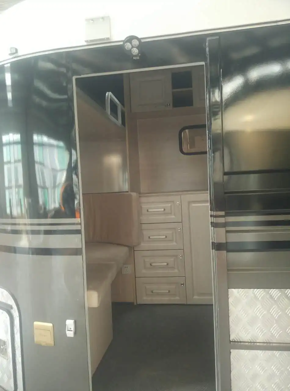 

2 Horse Angle Load horse Float-Deluxe horse trailer made in China