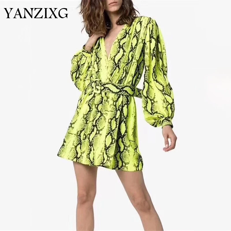 

Women Dress V-neck Lantern Sleeve Belt Snake Print Dresses Green Red Blue Vintgae Sexy Summer Dresses Women 2019 New Z411