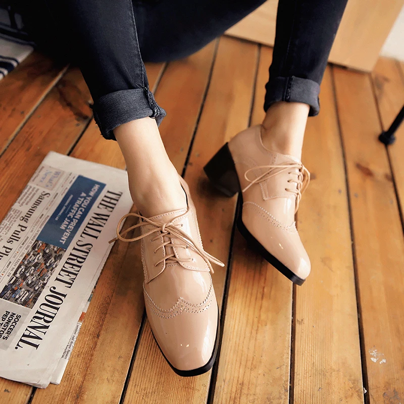 

Hot Sale 32 47 Women British Oxfords Patent PU Leather Brogue Shoes Woman Lace Up Heels Square Toe Loafer Footwear