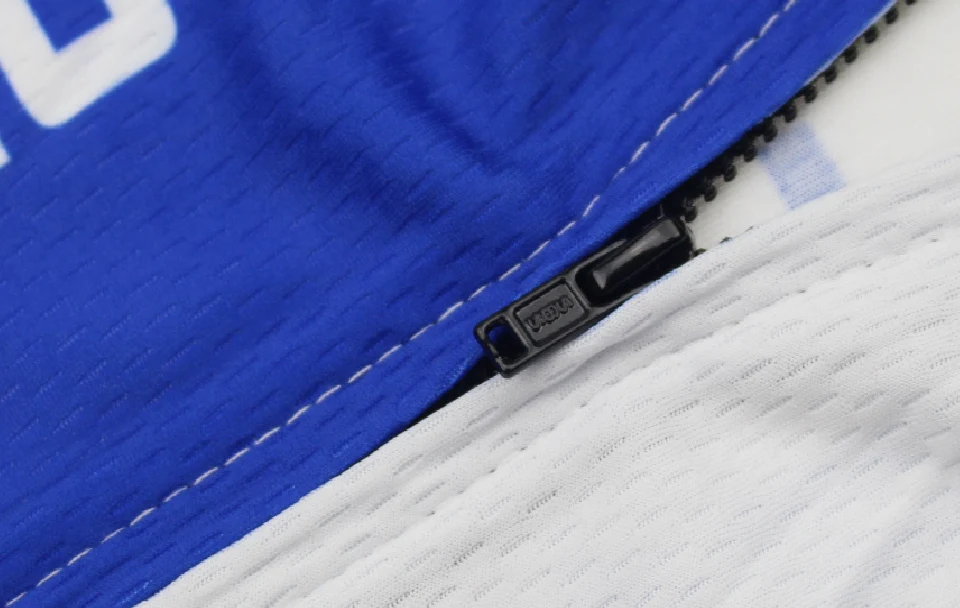 SLEEVE-Jacquard-weave-fabric-on-sleeves
