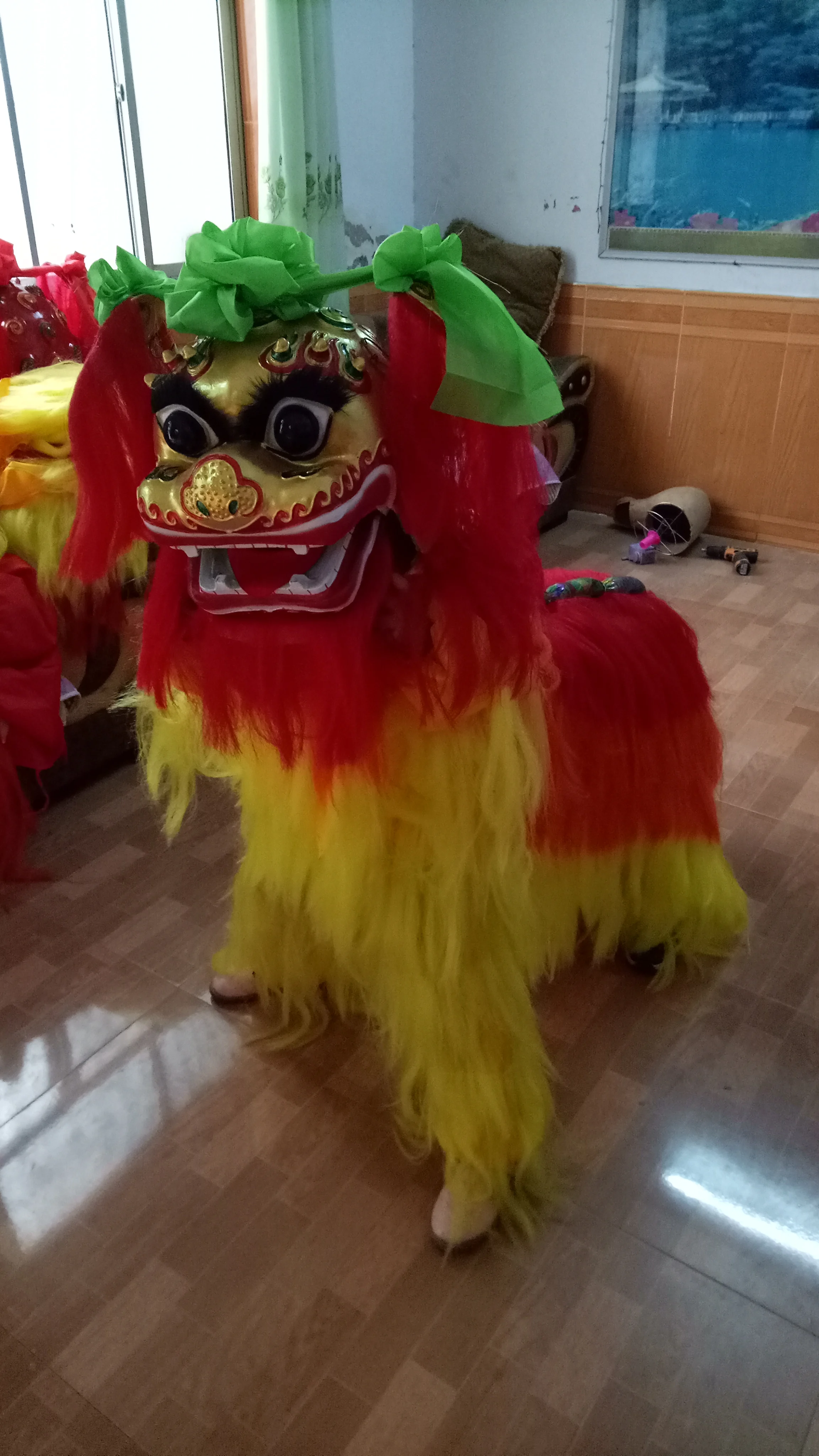 14 inch Royal Lion Dance Mascot Costume For Children 512 Age Cartoon