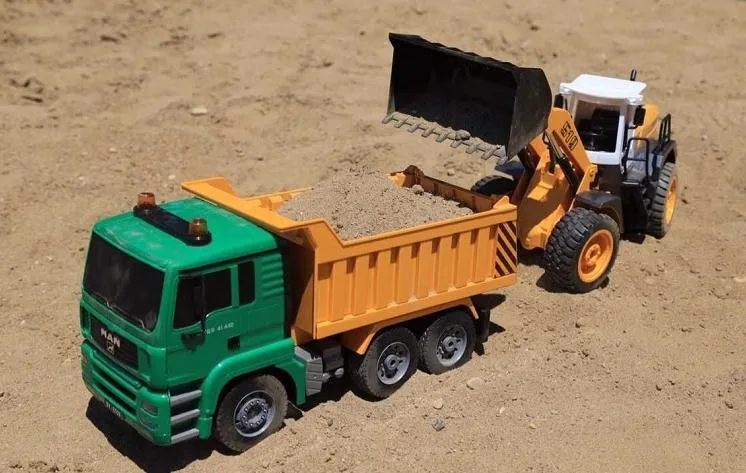 

1/20 scale rc forklift truck electric rc bulldozer 4WD remote control construction trucks rc Forklift loader+ Dump truck 2pcs