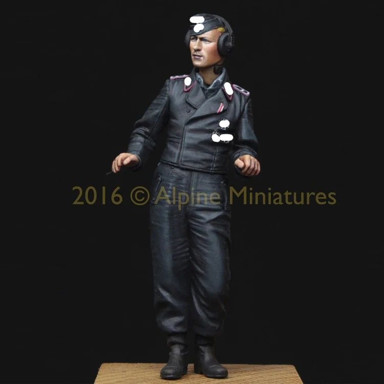 

1/35, Tiger Commander, 2 headers, Resin Model Soldier GK, World War II military theme, Unassembled and unpainted kit