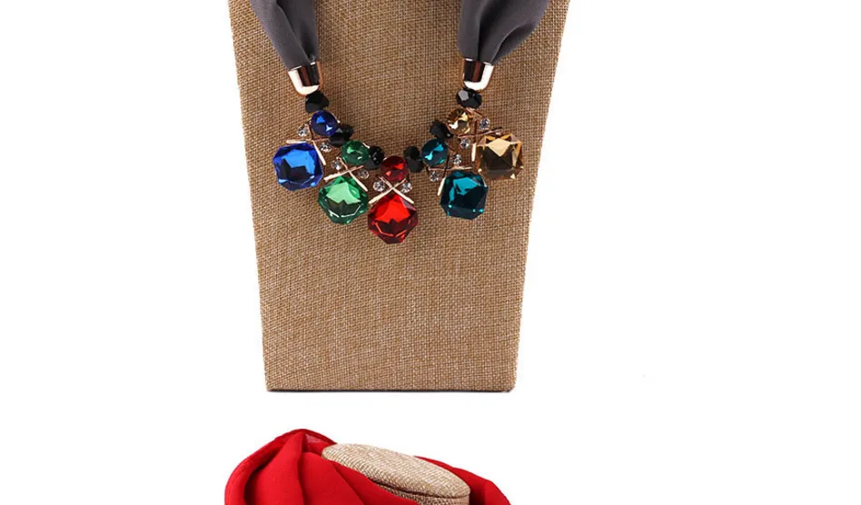 pendant-scarf_37