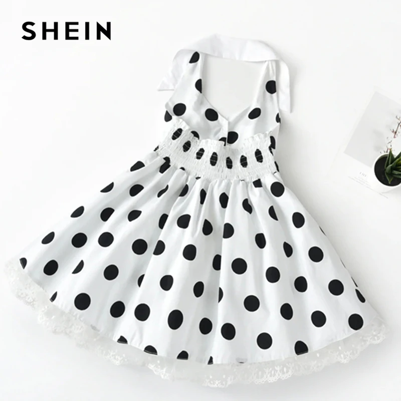 SHEIN Kids/винтажное платье-рубашка белого цвета с контрастным кружевом и узором в горошек для девочек; коллекция года; милое летнее расклешенное короткое платье без рукавов с высокой талией