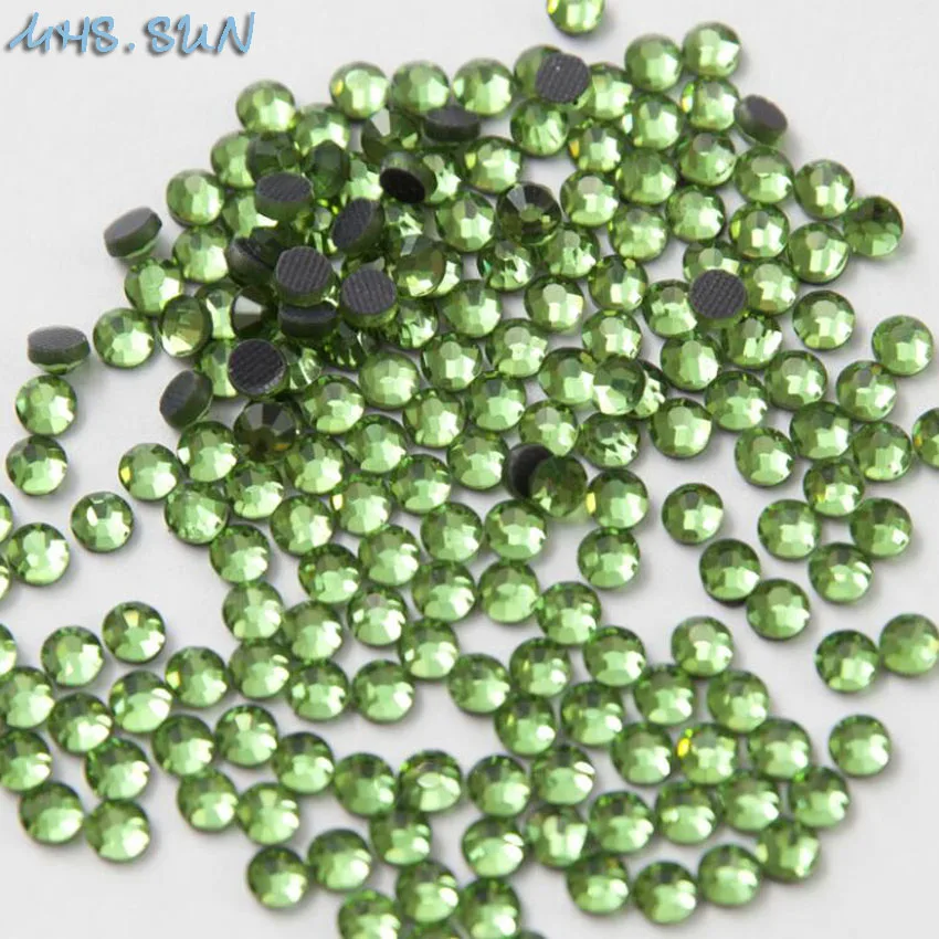 11  Peridot Green