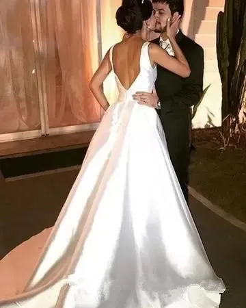 vintage-royal-satin-wedding-dresses-elegant-a-line-scoop-neckline-open-backless-wedding-dresses-2018-custom-made-sweep-train-wedding-gown.webp (4)_
