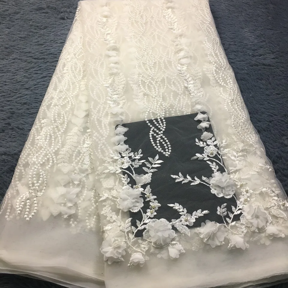 

Bridal Nigerian Wedding Lace Materials 3D Lace Fabric High Quality 2019 African Lace Fabric In White Beads Lace Fabric KWX10